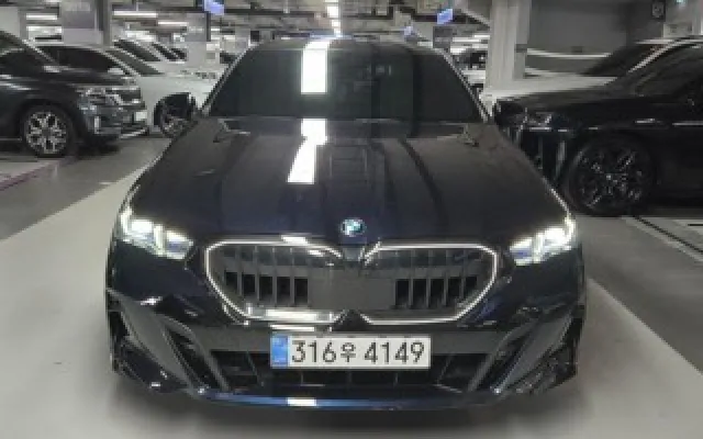 인천중고차구매요령 5시리즈 (G60) 530i xDrive 매물 사진 18 - 2026/01 8,225km