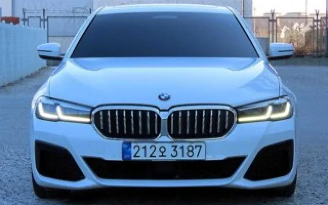 인천중고차구매요령 5시리즈 (G30) 520i M 스포츠 매물 사진 11 - 2022/03 111,740km